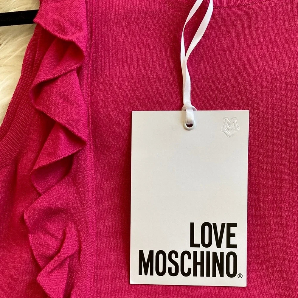Love Moschino bright hot